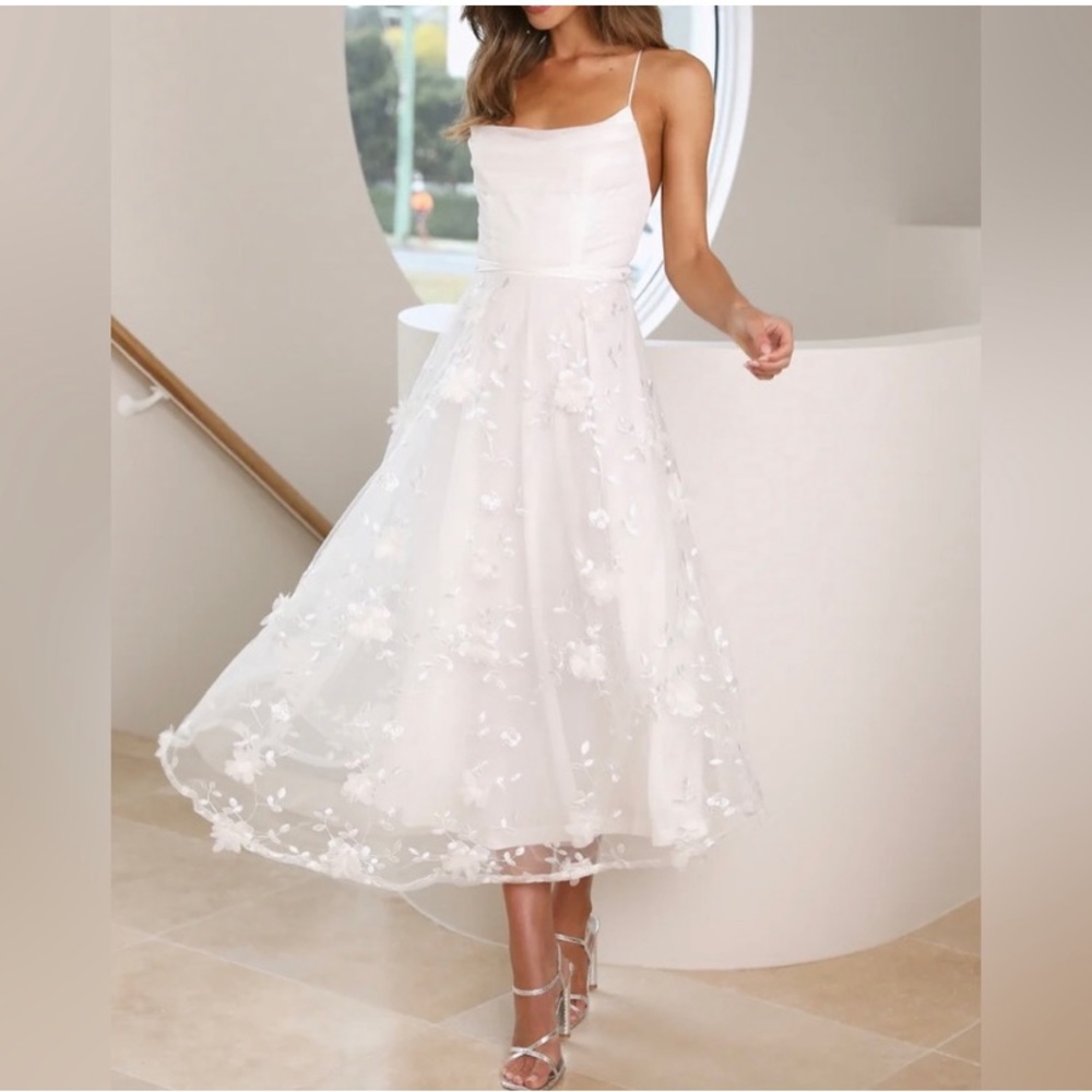 Hello Molly White Floral Appliqué Tea-Length Wedding Dress